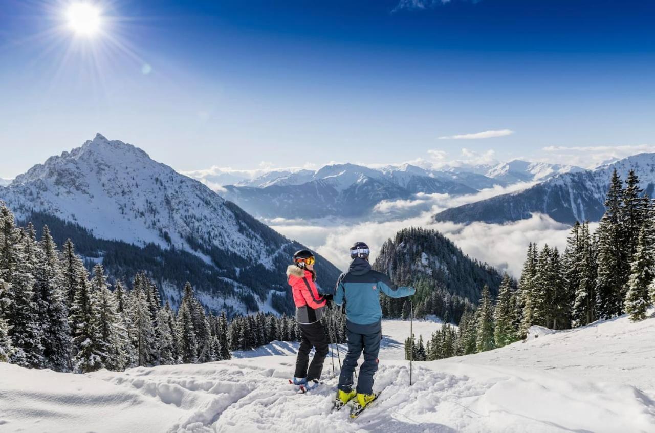 Urban Mountain Chalet With Lake View Maurach  Esterno foto