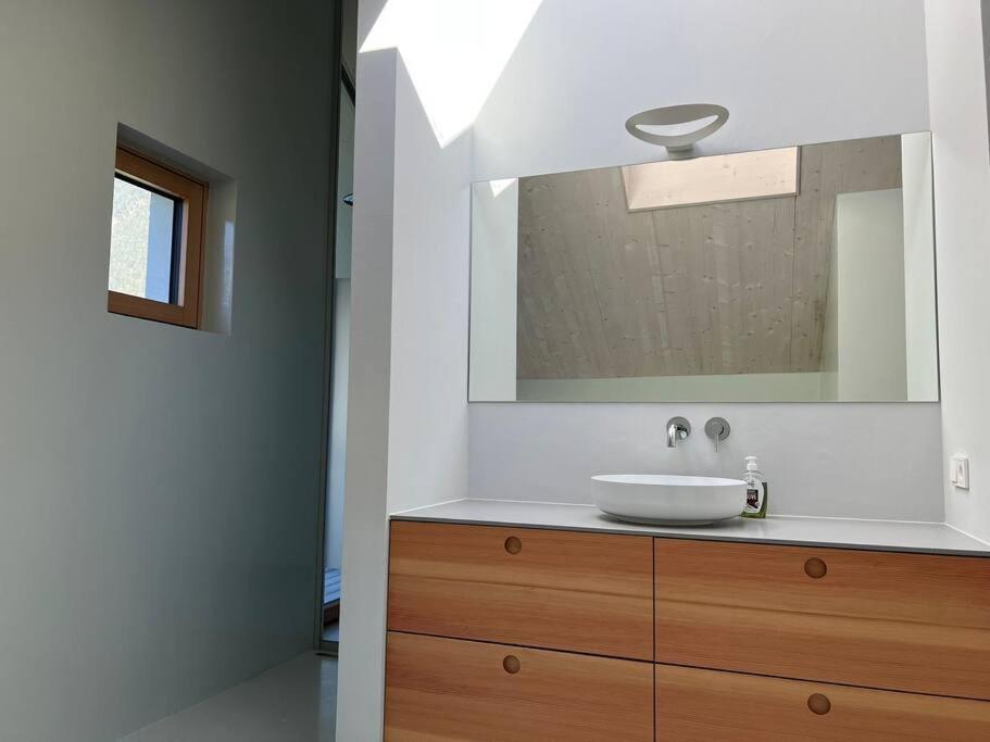 Urban Mountain Chalet With Lake View Maurach  Esterno foto