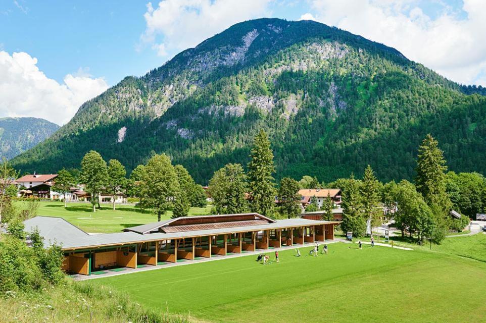 Urban Mountain Chalet With Lake View Maurach  Esterno foto